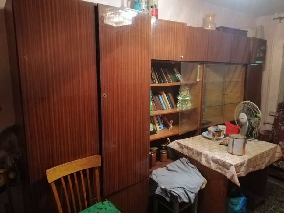 отдам бесплатно  шкафы стенку