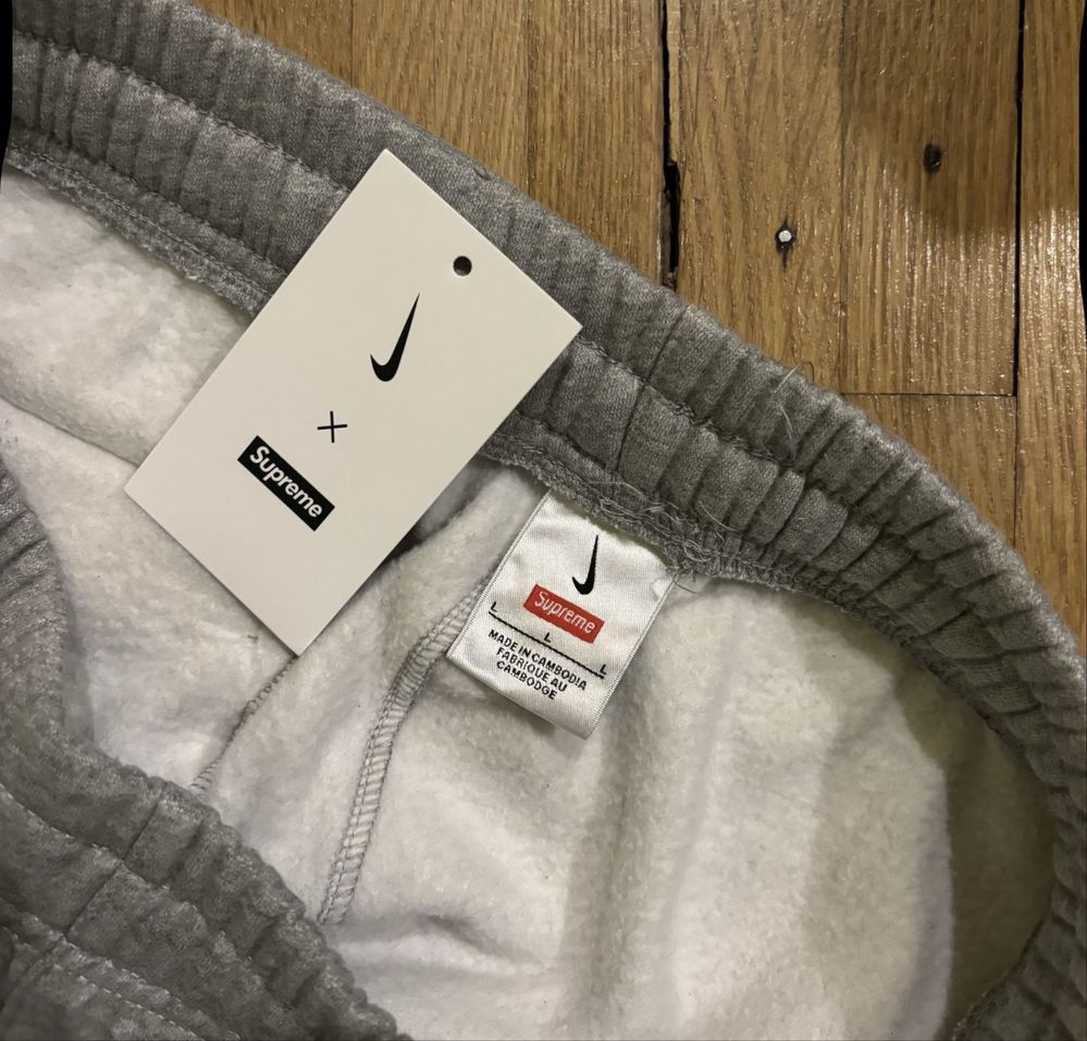 Nike x Supreme spodnie