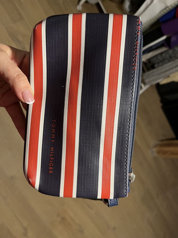 Saszetka, torebka do ręki Tommy Hilfiger