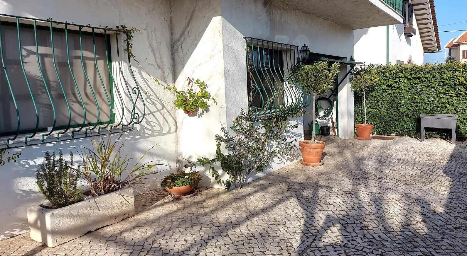 Moradia T4  mais Sotão Aproveitado e piscina.