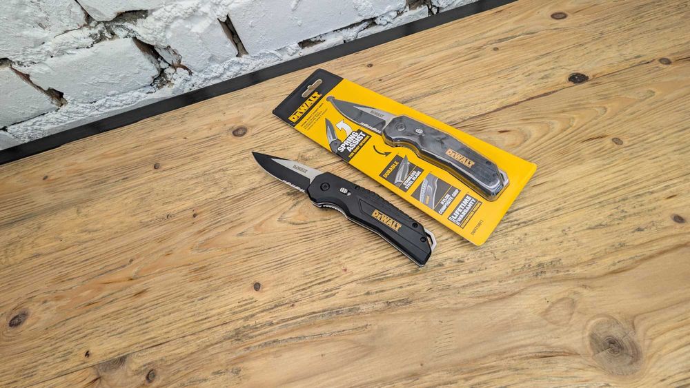 Ніж складний DeWalt DWHT10911 з США Оригінал