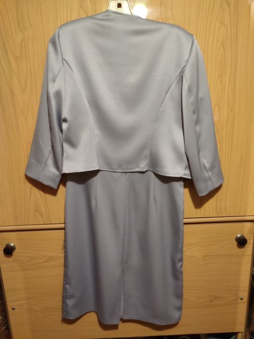 Продам вечерею сукню з піджаком