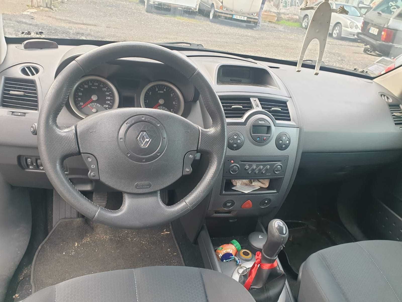 Renault Megane 2 - 1.5 DCI de 2003 - Motor avariado