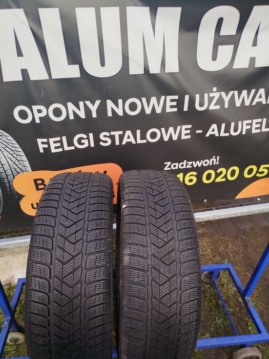 A164# Opony uzywane zimowe 235/65/17" Pirelli