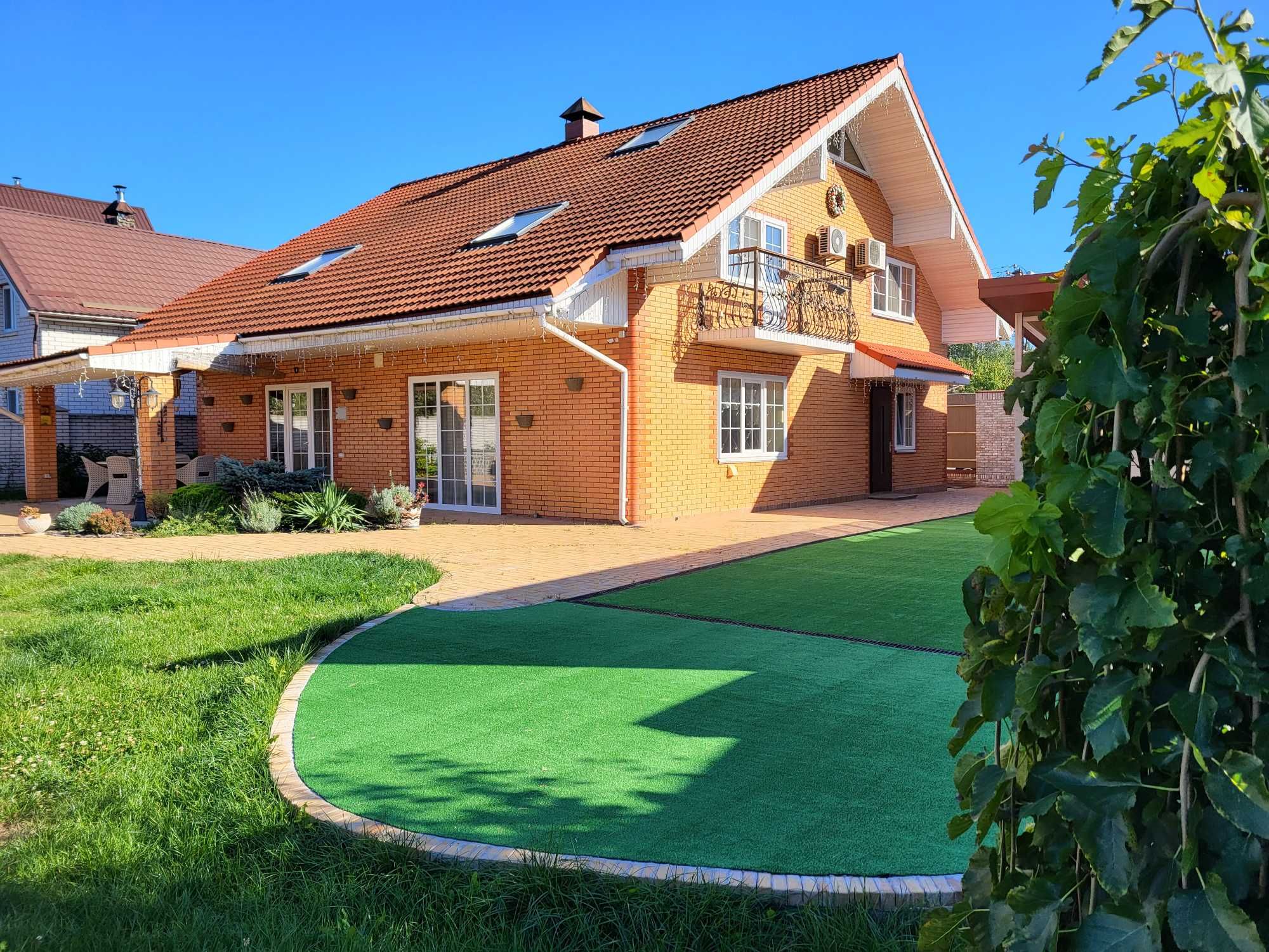 Продаж шикарного будинку Голосеевский р-н с Віта-Литовська Чапаєвка