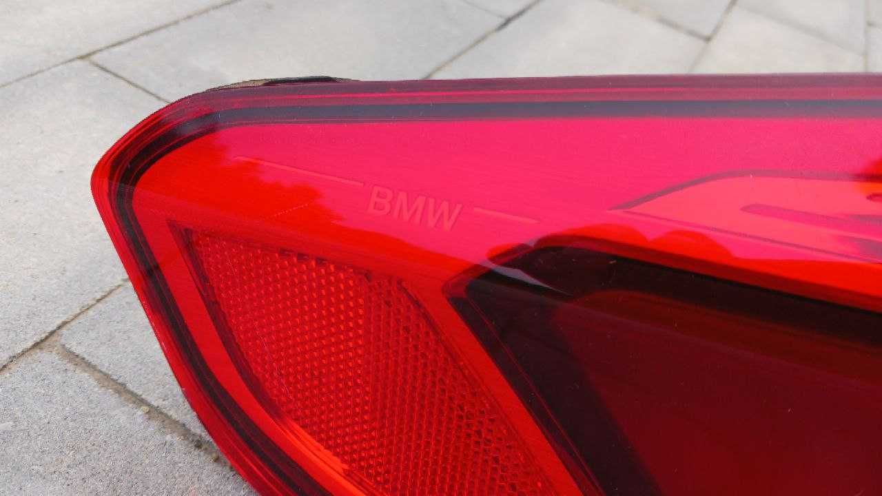 Oryginalne Lampy Tylne BMW G30 wersja USA (czerwone kierunkowskazy)