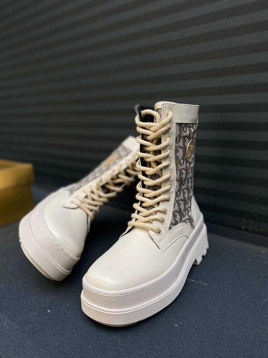 Dior Boot Beige Logo