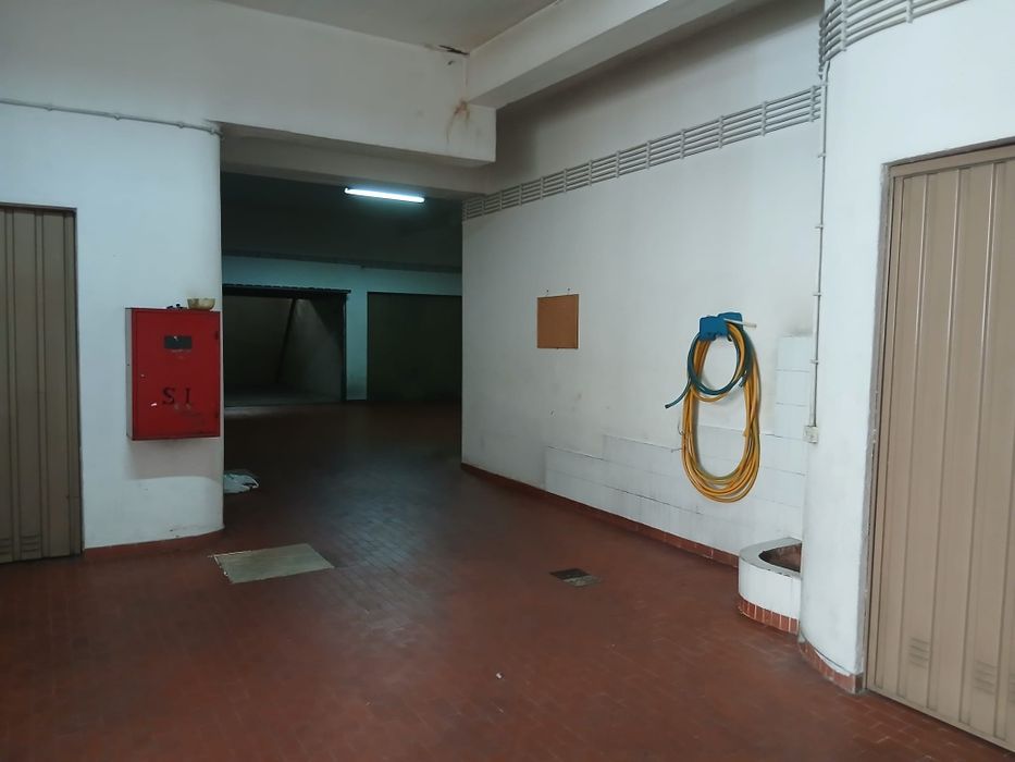 Garagem Box em Condomínio. Excelentes acessos!