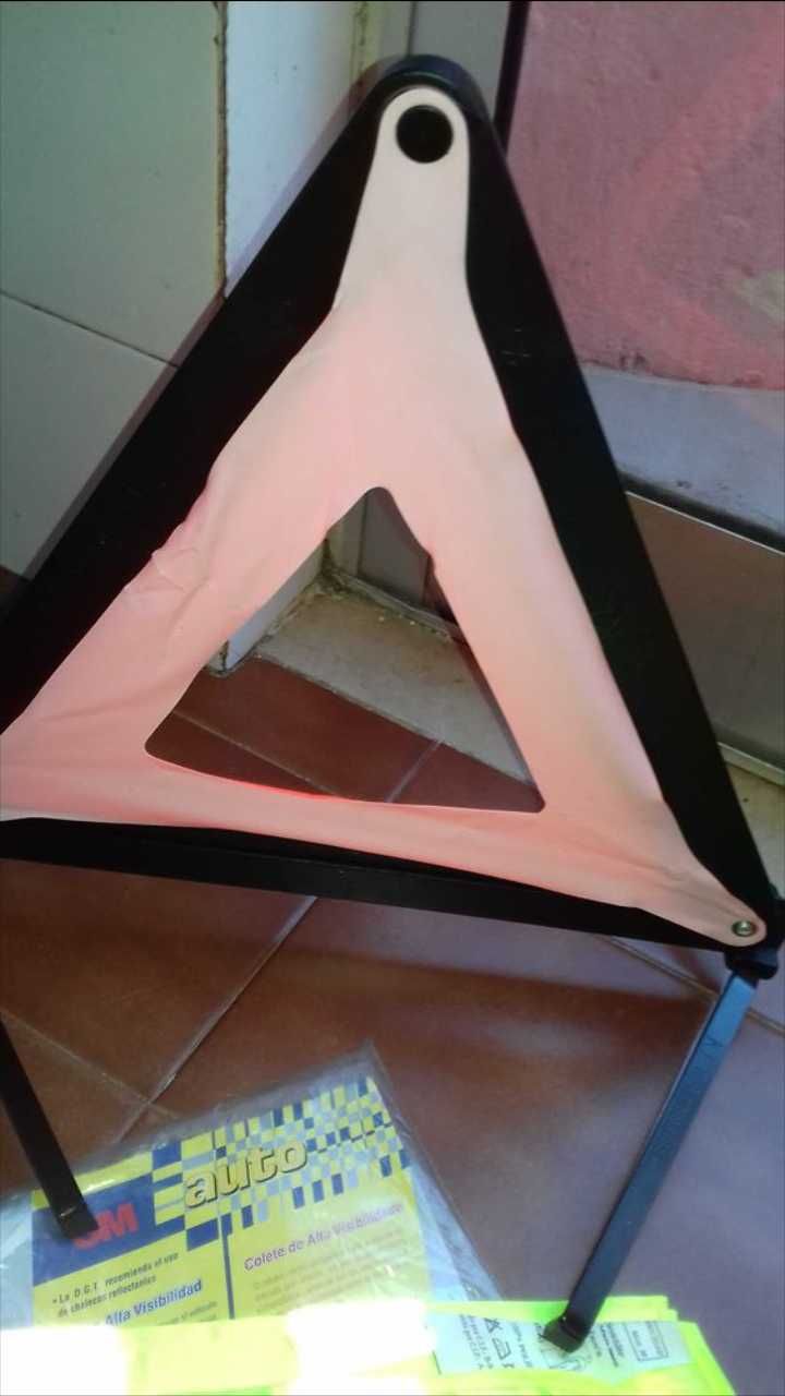 Cabos de bateria,Triangulo emergençia,Colete reflector