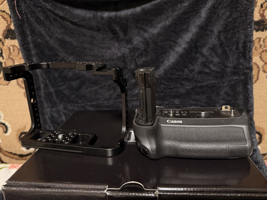 Бустер BG-E22 на Canon EOS R