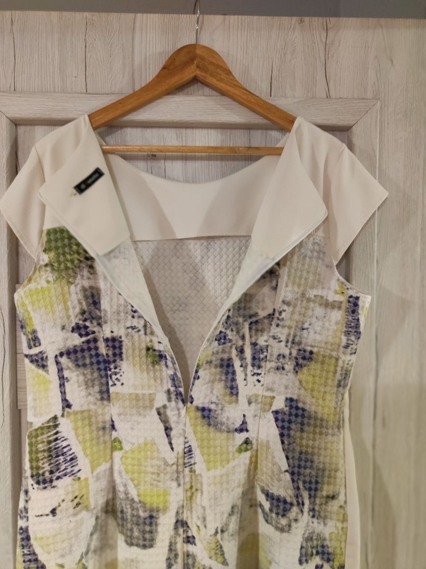 Elegancka sukienka polskiego producenta rozmiar 48.