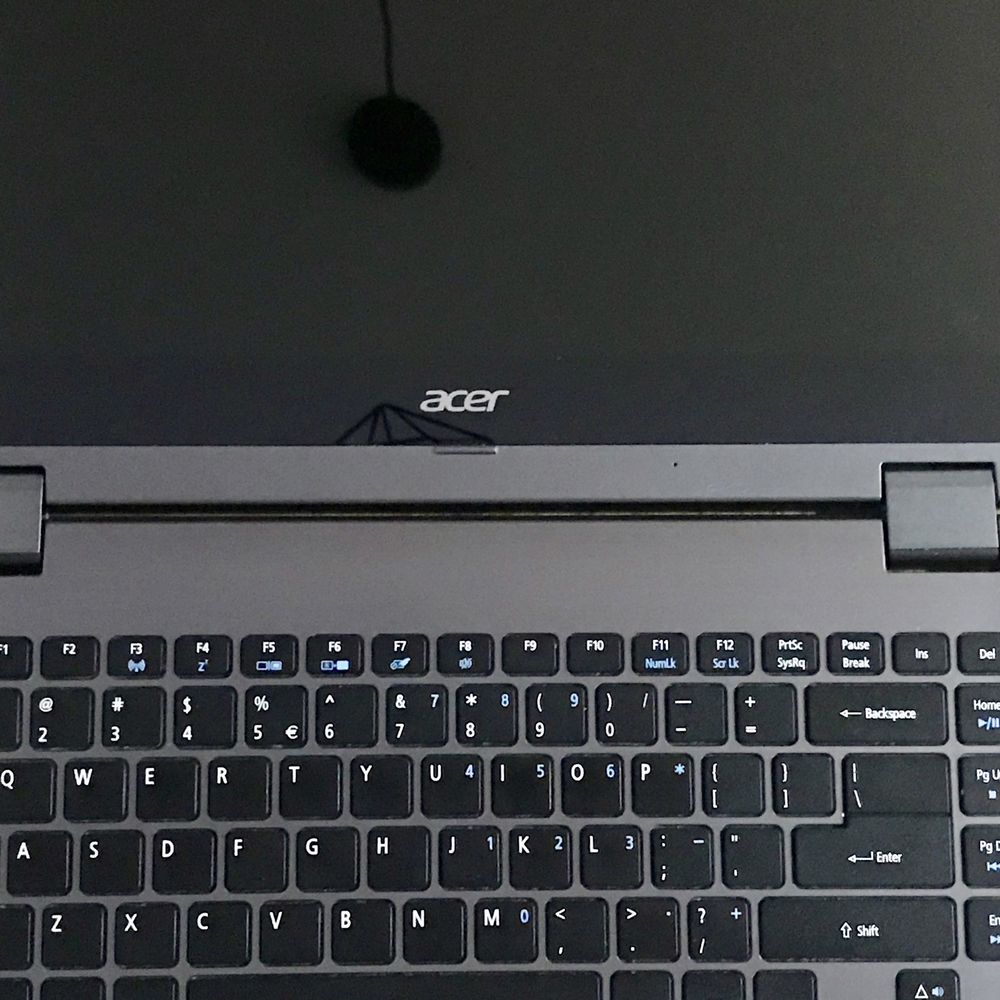 Acer Intel (r) core i5-5200U 4GB