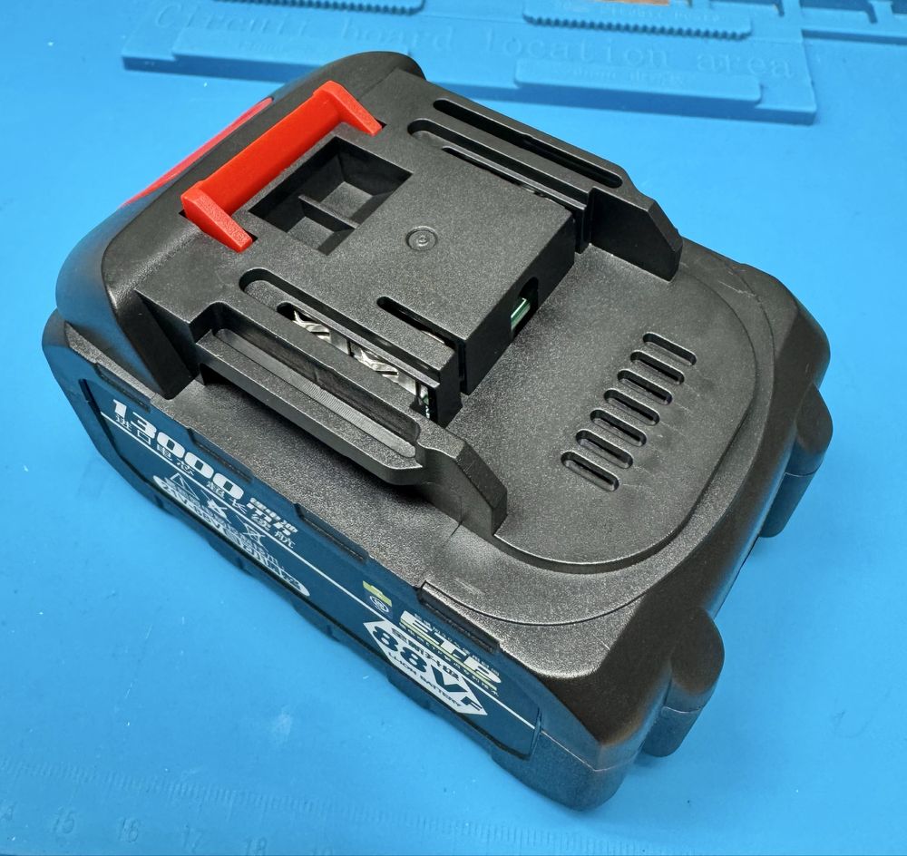 Аккумулятор для инструмента Makita 18V 4A