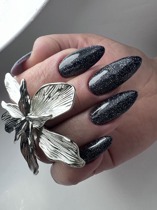 Район термінал. Манікюр комплекс/корекція гелем 500 салон краси