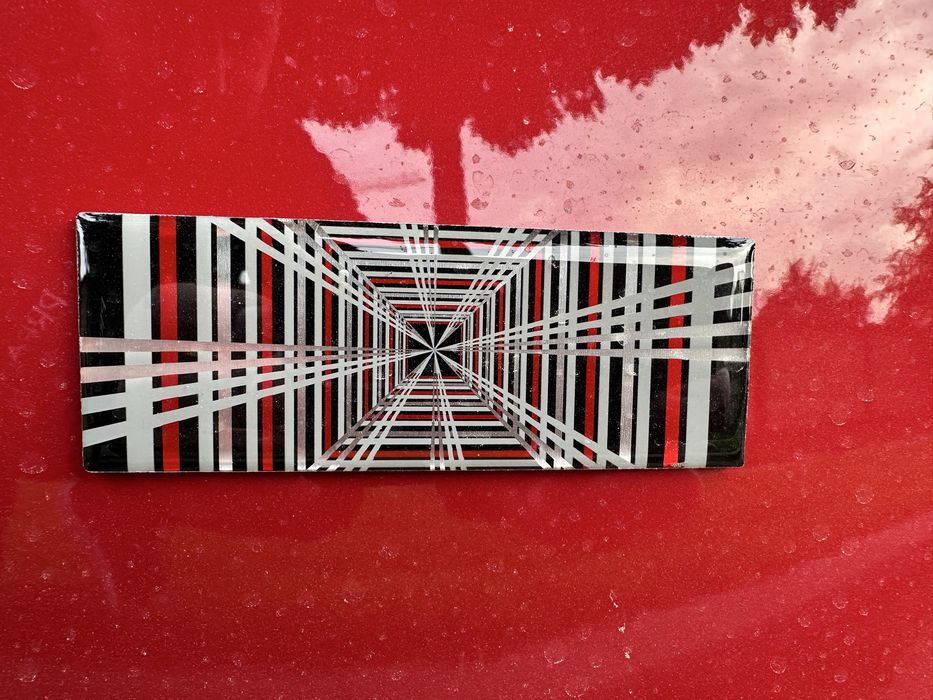 Шильдик, емблема, логотип, наліпка, Tesla Plaid