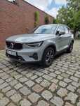 Volvo XC40 B3 163 KM Core Essentia Automat DCT, 2023