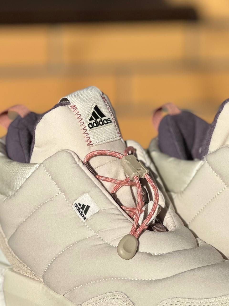 Чоботи adidas замовлені з Америки