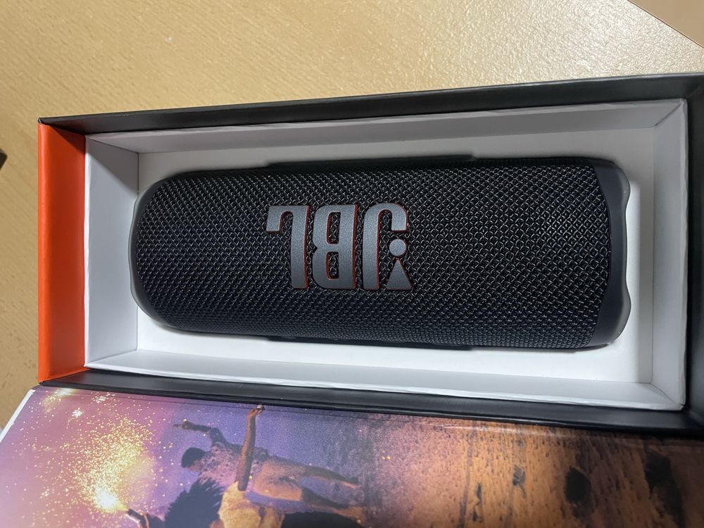 JBL flip6 nova.