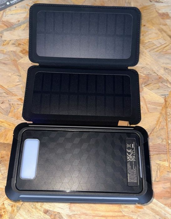 Павербанк Goodmans XL Solar Powerbank 10 000 мА·ч
Goodmans XL Solar Po