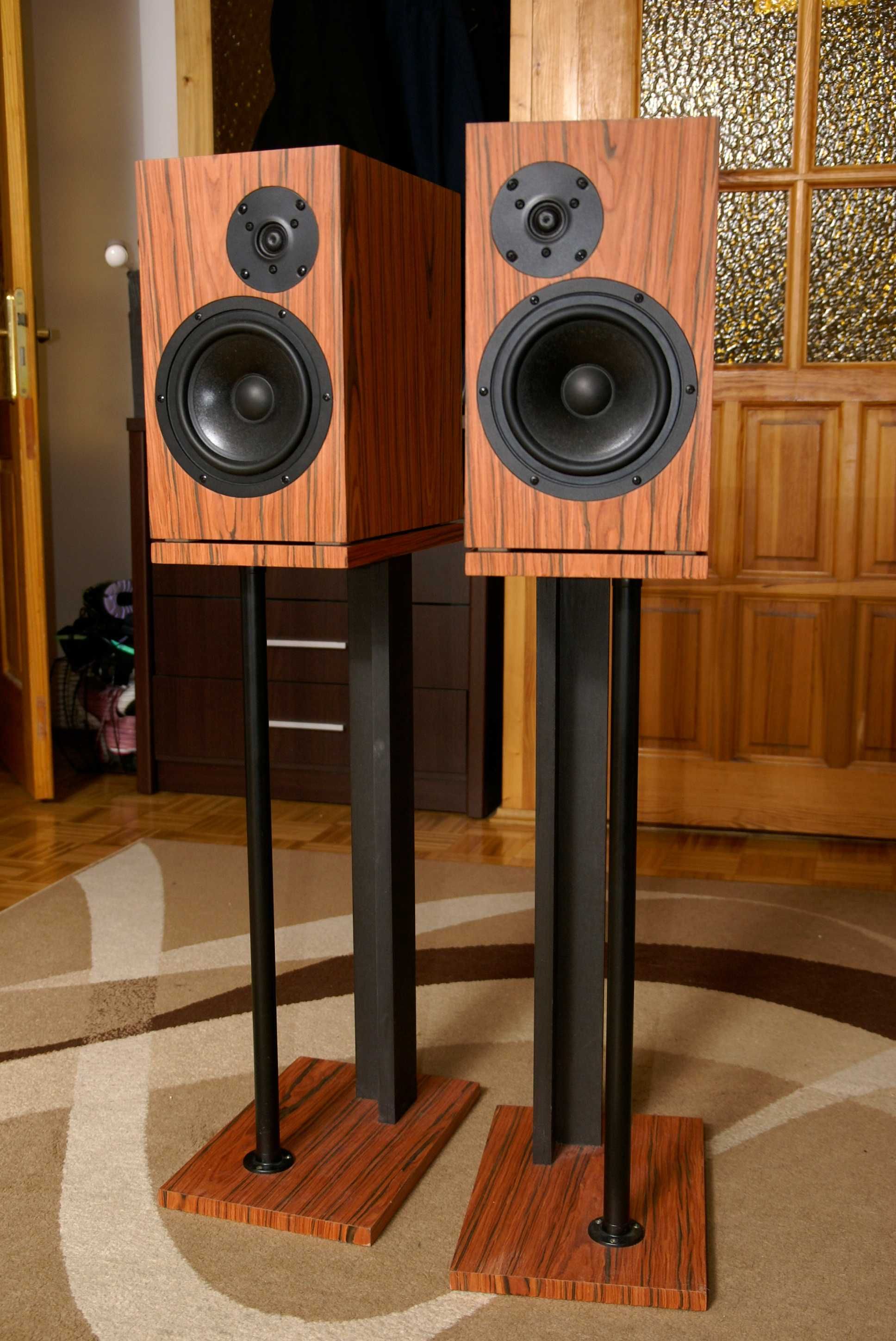 Kolumny 2D podstawkowe na SB Acoustic i STX