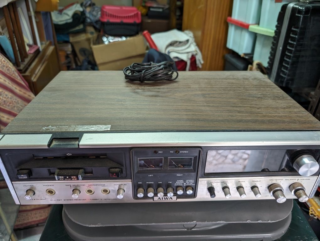 Aparelho AIWA, amplificador ,rádio, cassetes,