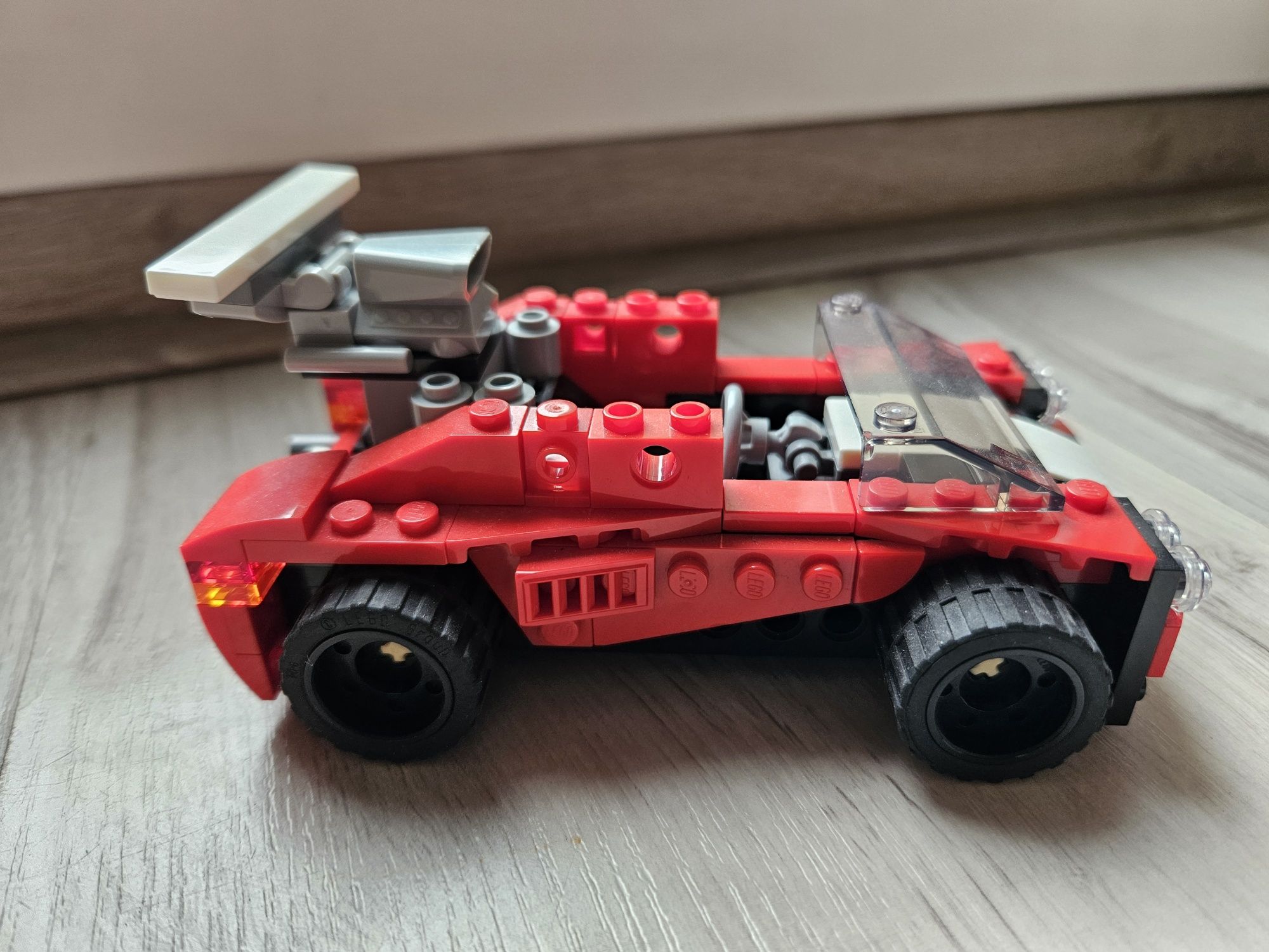 Lego 31100 samochód