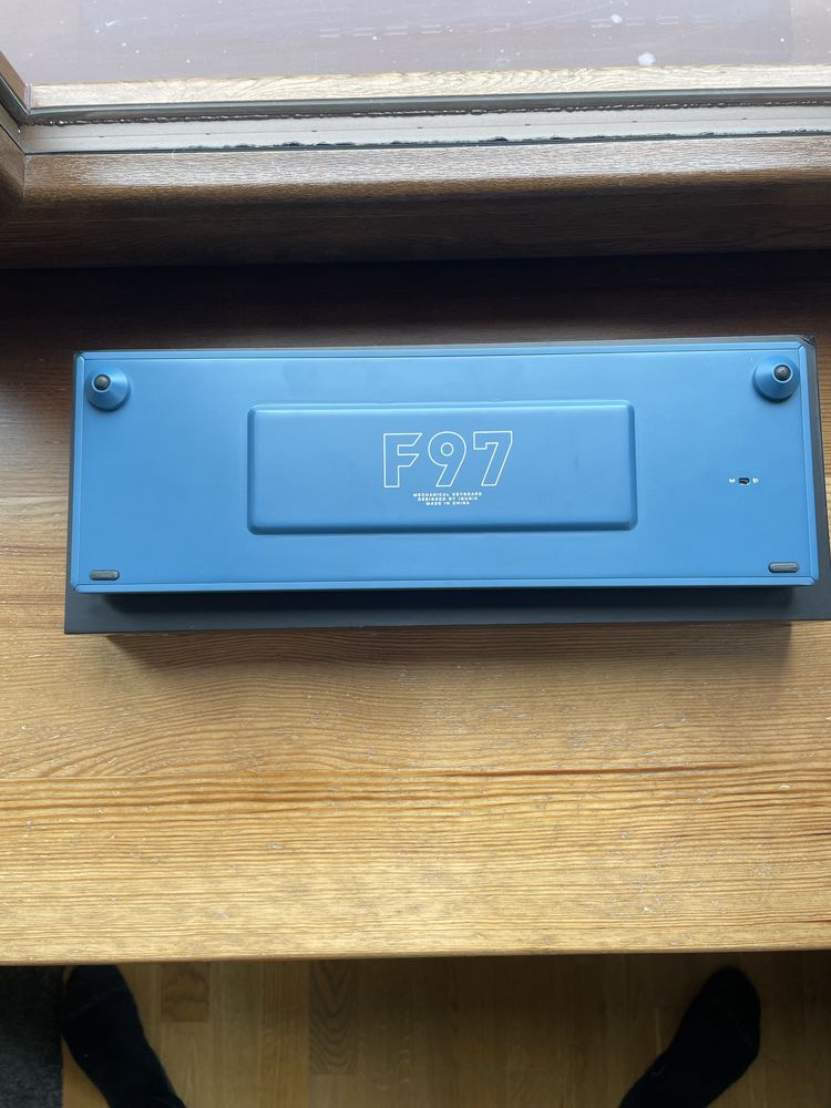 Iqunix F97 coral sea
