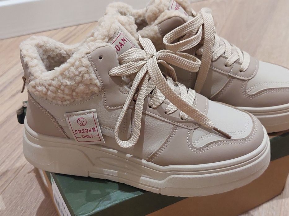 Взуття черевики кросівки хайтопи