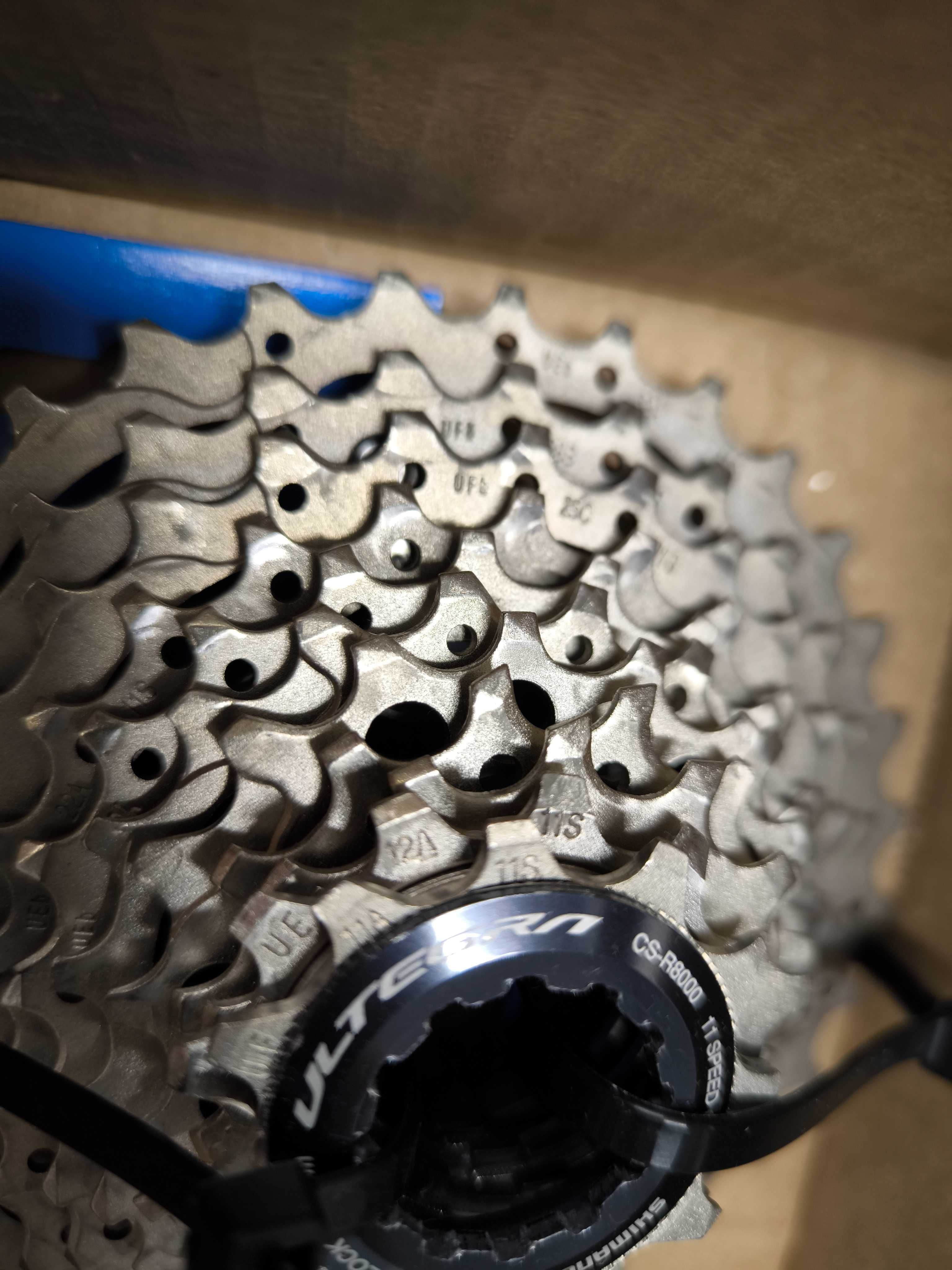 Kaseta + łańcuch ULTEGRA 11rz CS-R8000 + CN-HG601 [NOWE]
