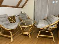 Komplet mebli rattanowych – fotele, sofa, stolik