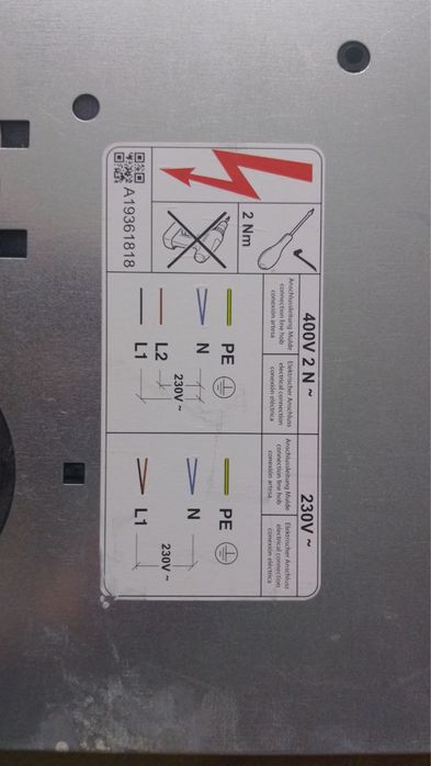Варочная поверхность индукционная ELECTROLUX EIV63440BW - Нова