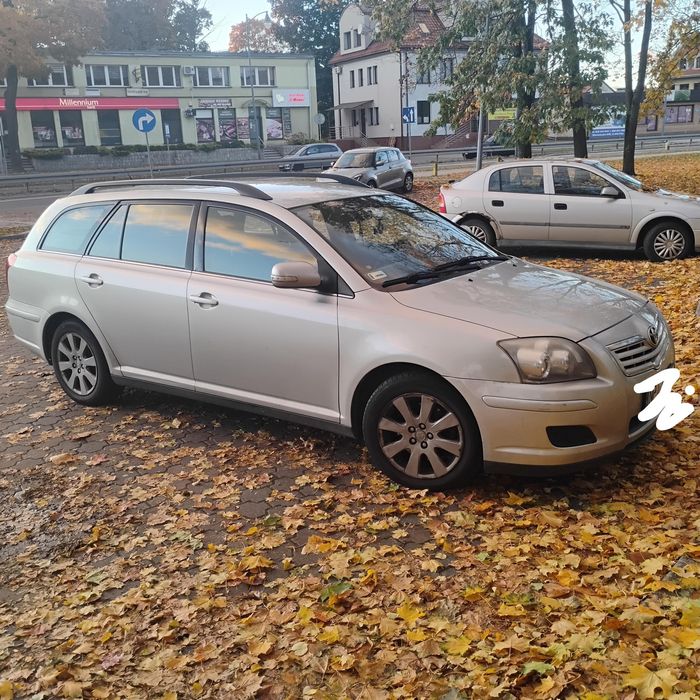 Toyota Avensis 2008r.