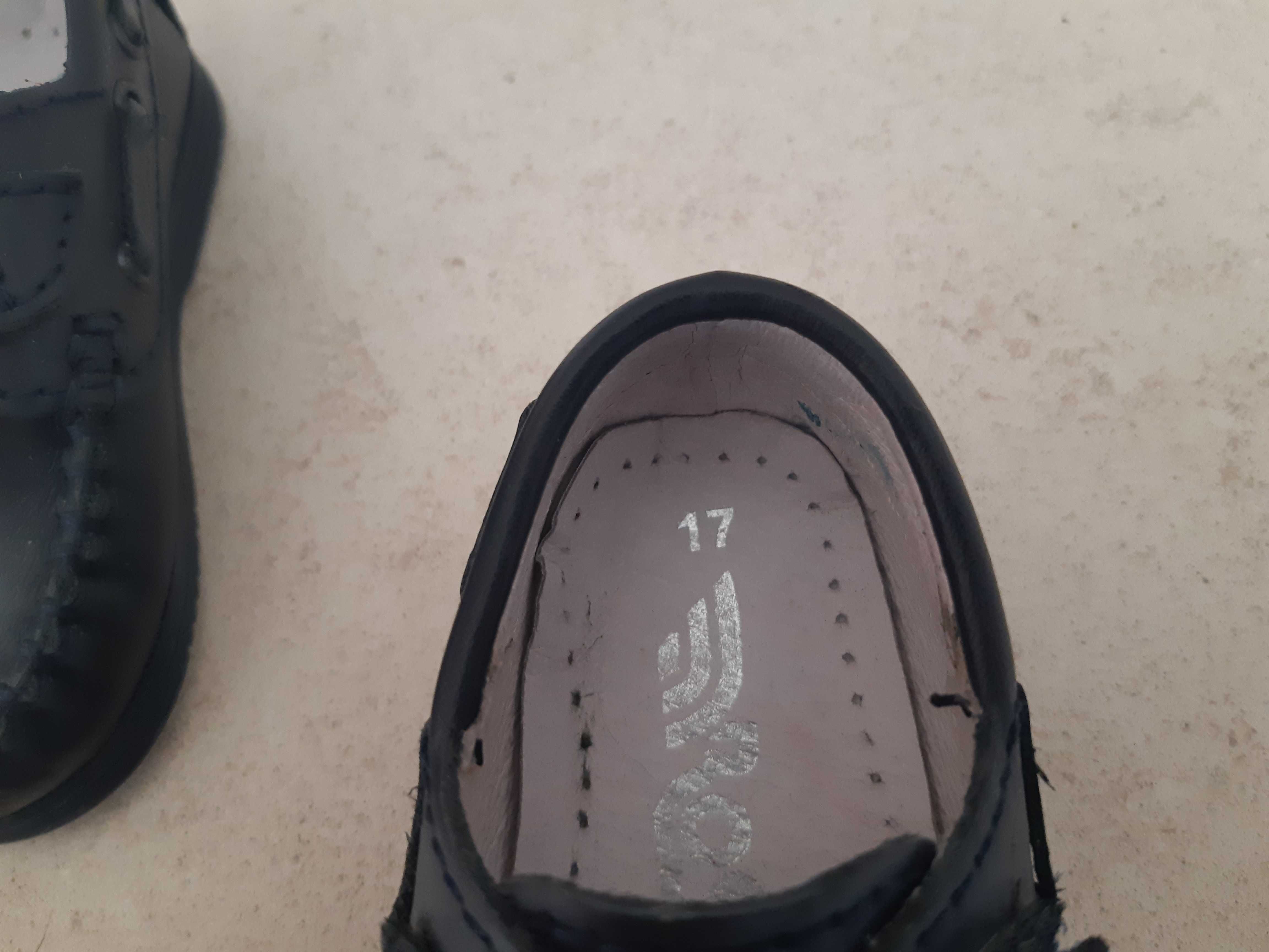 Sapatos clássicos para bebé tipo Mocassin