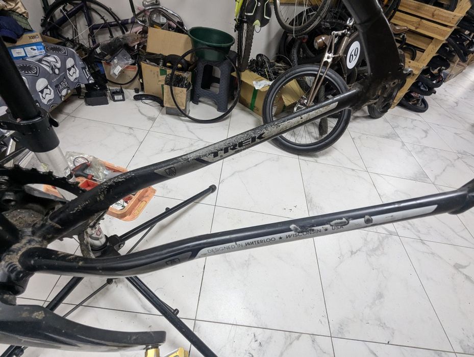 TREK4300/ Rock shox duke /DIRT AIR 26/27,5