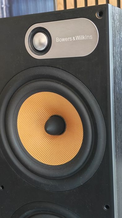 Kolumny głośniki B&W 684