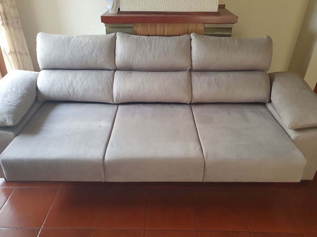 Sofá de 3 Lugares - Conforto e Qualidade