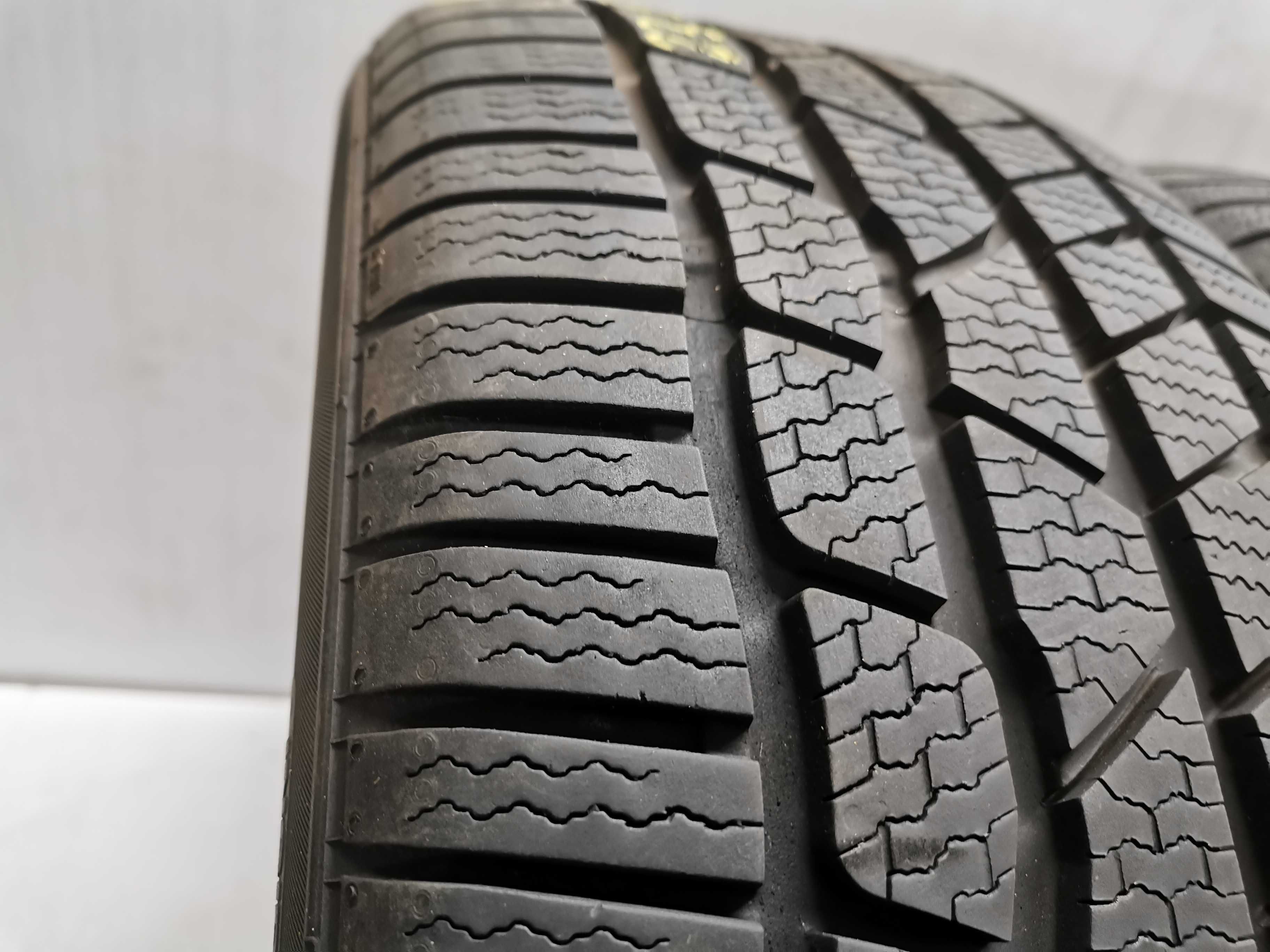 Continental ContiWinterContact TS830P 235/45r19 99V Rant N0899