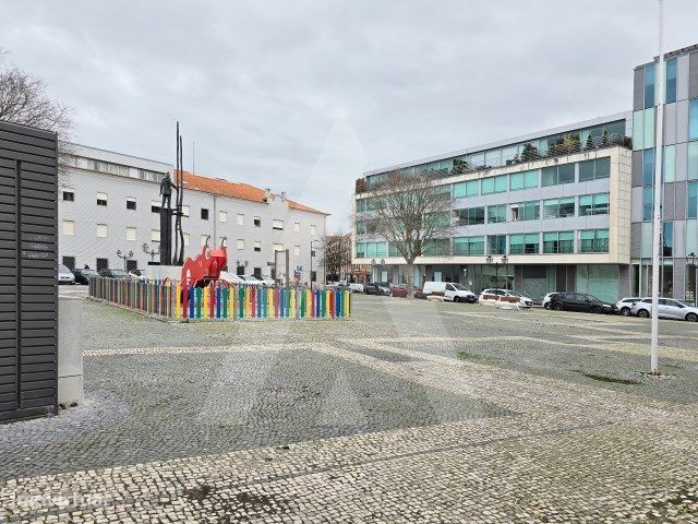 Loja com projeto para habitação na zona Beira Mar, Aveiro