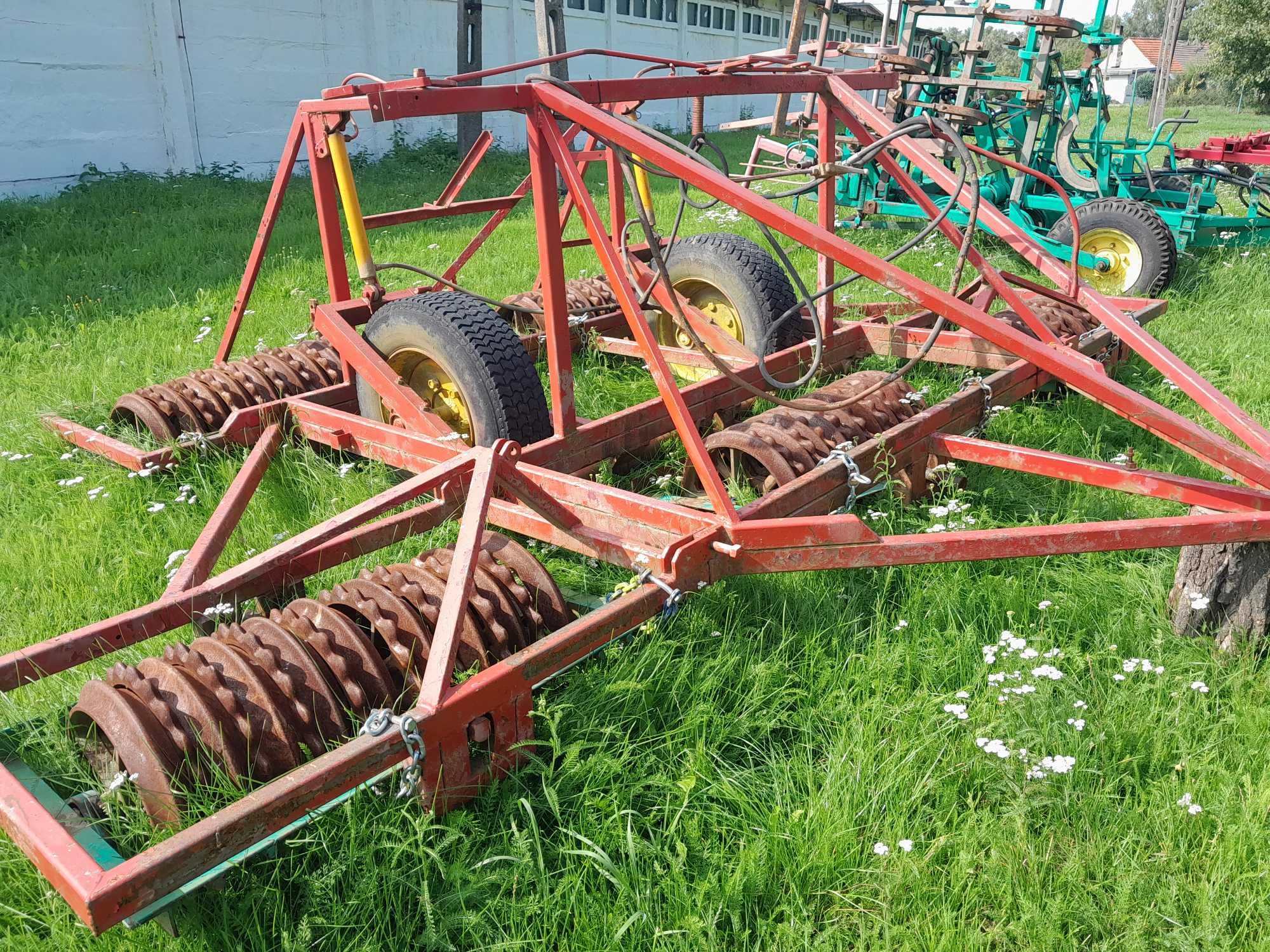 Wał uprawowo-posiewny, składany hydraulicznie 5m