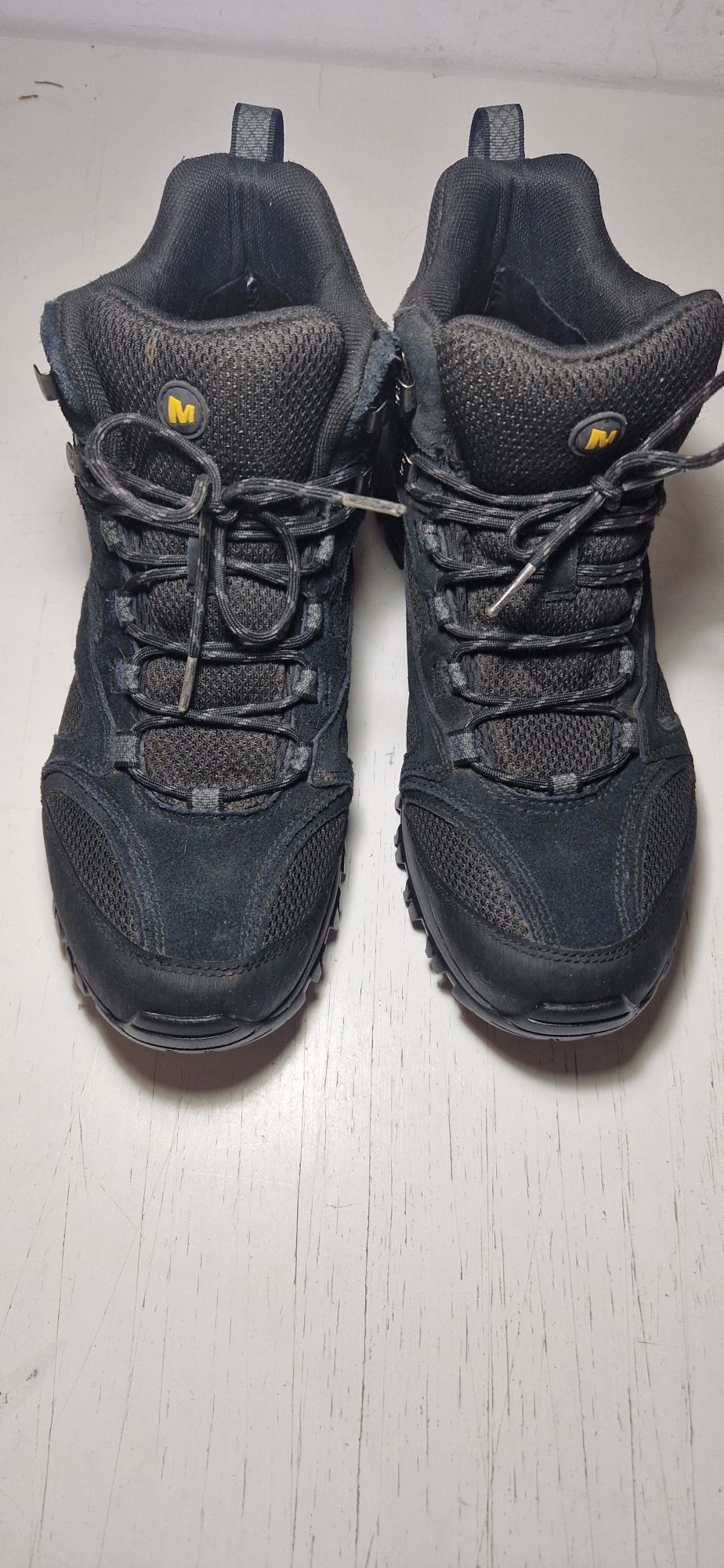 Merrell 46.5.          .