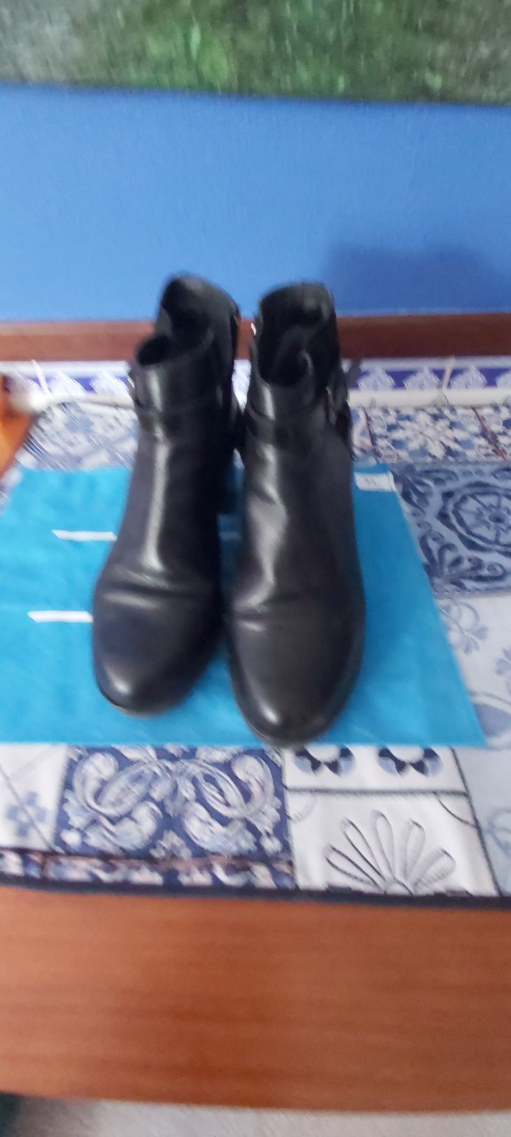 Botins de senhora, T 39 ,usados poucas vezes.