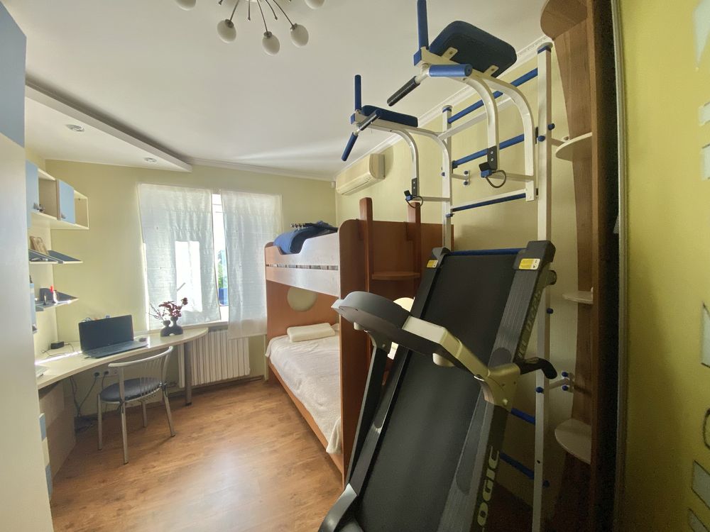 3к! 95 кв м! 950 дол кв м! Дом 2005 года! Нагорка! Парковая зона!