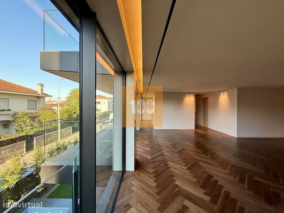 T4 novo - À Av. da Boavista