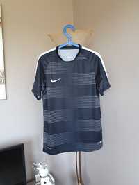 T-shirt termoaktywny Nike rozmiar M