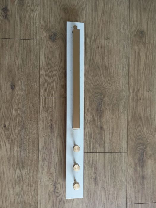 Wieszak wiszący 70 cm. biały złote uchwyty sztuczny  łazienkowy kuchen