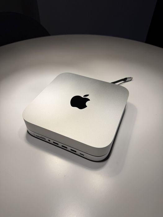 Mac Mini m2 8GB 256GB + HUB
