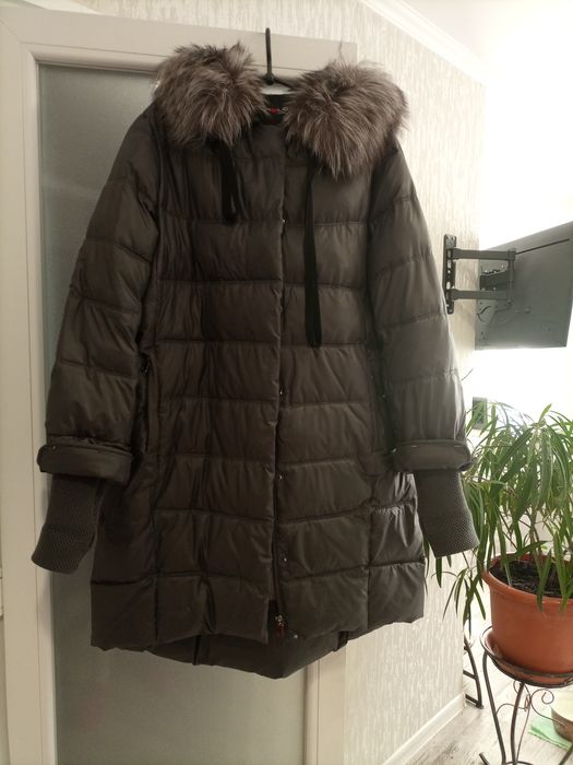 Качественный пуховик, зима.