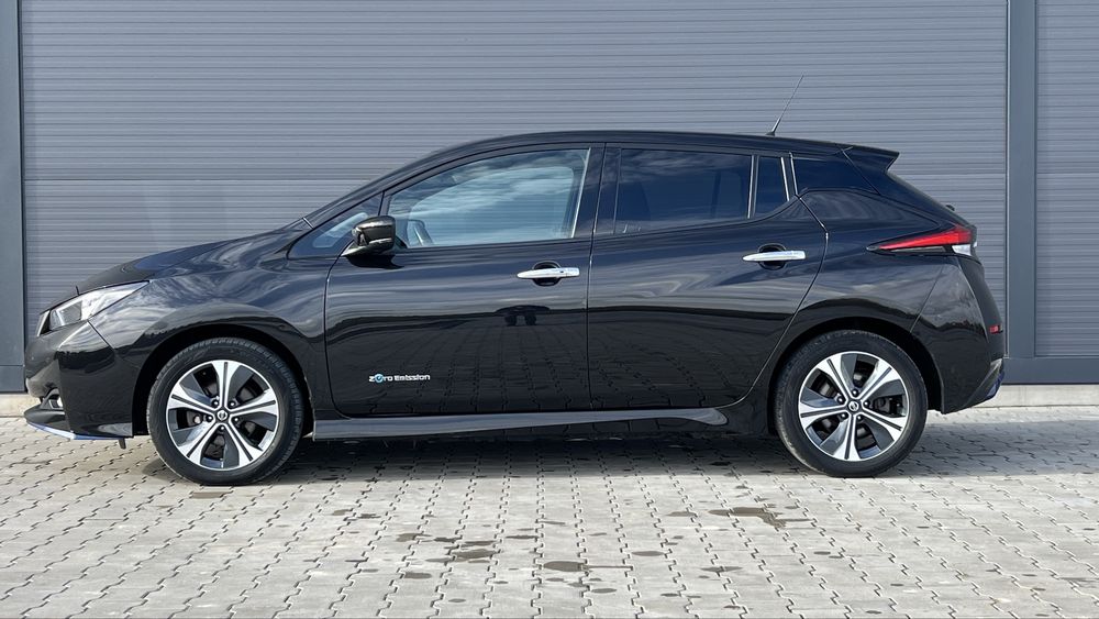 Nissan Leaf 62 kw bose