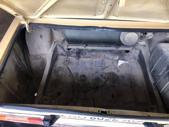 В продажі ваз 2106