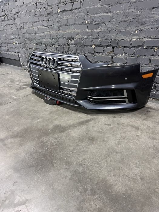 Бампер перед audi A4 B9 S-line еслайн до рест 2016-2018 америка цілий!